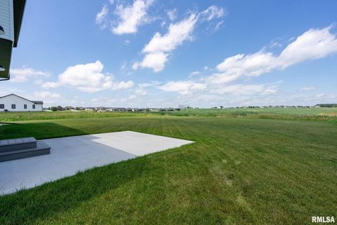 Tiny photo for 6654 Meghan Avenue, Bettendorf, IA 52722 (MLS # 12565095)