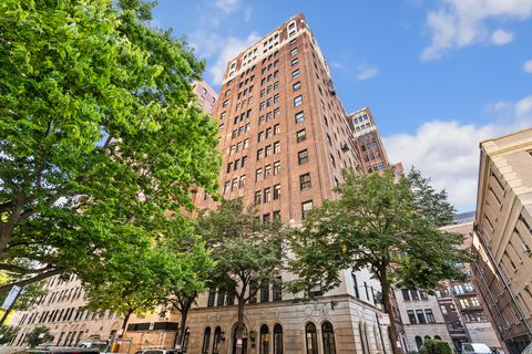 Photo of 415 W Aldine Avenue #7B, Chicago, IL 60657 (MLS # 12410613)