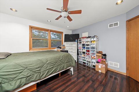 Tiny photo for 246 Lakeview Court, Steger, IL 60475 (MLS # 12491939)