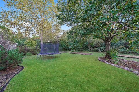 Tiny photo for 246 Lakeview Court, Steger, IL 60475 (MLS # 12491939)