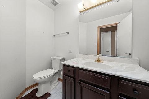 Tiny photo for 246 Lakeview Court, Steger, IL 60475 (MLS # 12491939)
