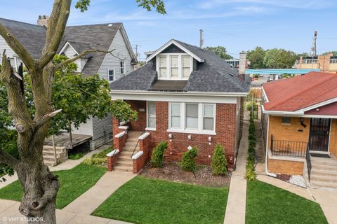 Tiny photo for 822 E 87th Place, Chicago, IL 60619 (MLS # 12449279)