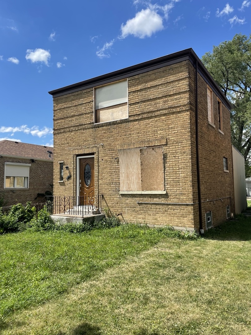 View Chicago, IL 60628 house