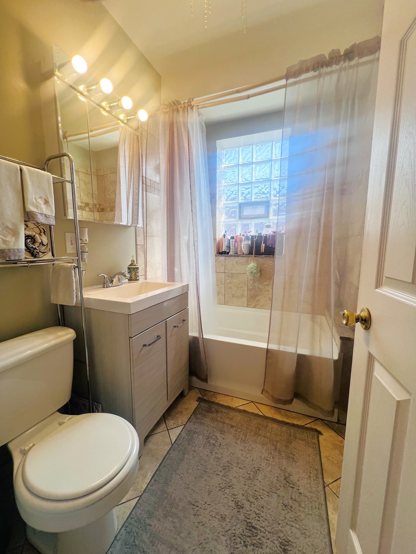 4956 W PARKER Avenue 2