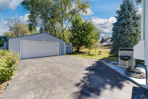 Tiny photo for 506 Denver Street, Bloomington, IL 61701 (MLS # 12503467)