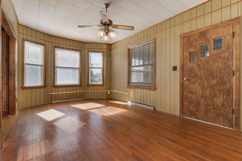 Tiny photo for 506 Denver Street, Bloomington, IL 61701 (MLS # 12503467)
