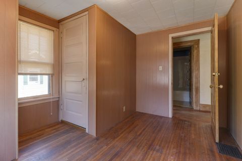 Tiny photo for 506 Denver Street, Bloomington, IL 61701 (MLS # 12503467)