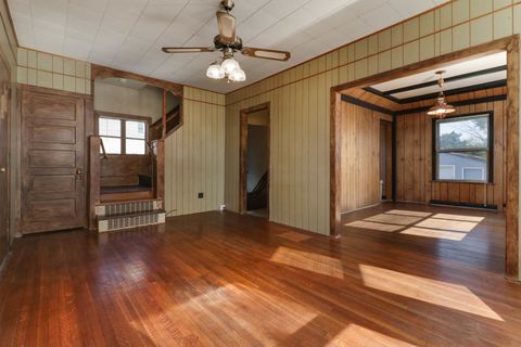 Tiny photo for 506 Denver Street, Bloomington, IL 61701 (MLS # 12503467)