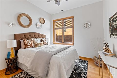 Tiny photo for 2554 W Logan Boulevard #402, Chicago, IL 60647 (MLS # 12438332)