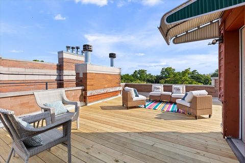 Tiny photo for 2554 W Logan Boulevard #402, Chicago, IL 60647 (MLS # 12438332)
