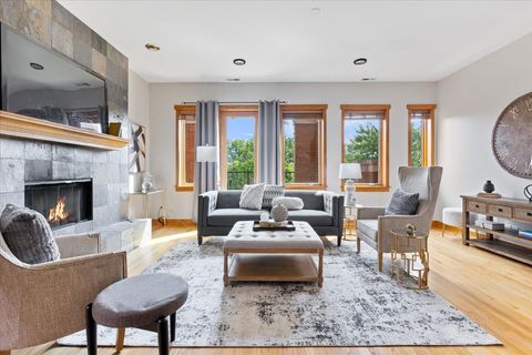 Tiny photo for 2554 W Logan Boulevard #402, Chicago, IL 60647 (MLS # 12438332)