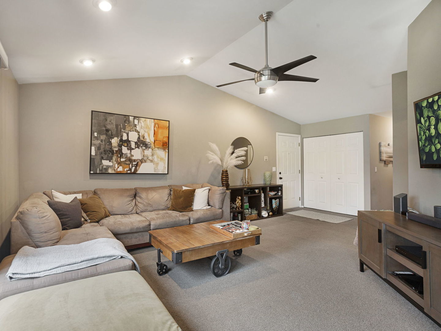 1602 Hadley Court C2