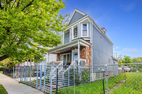 Photo of 844 N Laramie Avenue, Chicago, IL 60651 (MLS # 12639260)