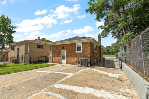 Tiny photo for 1051 Burnham Avenue, Calumet City, IL 60409 (MLS # 12597884)