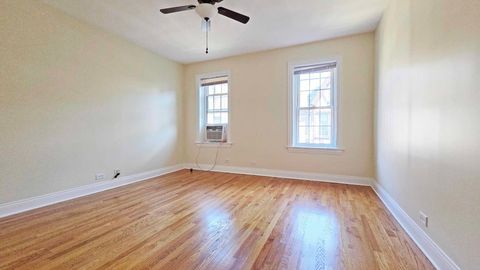 Tiny photo for 2333 W Farwell Avenue #3S, Chicago, IL 60645 (MLS # 12591385)