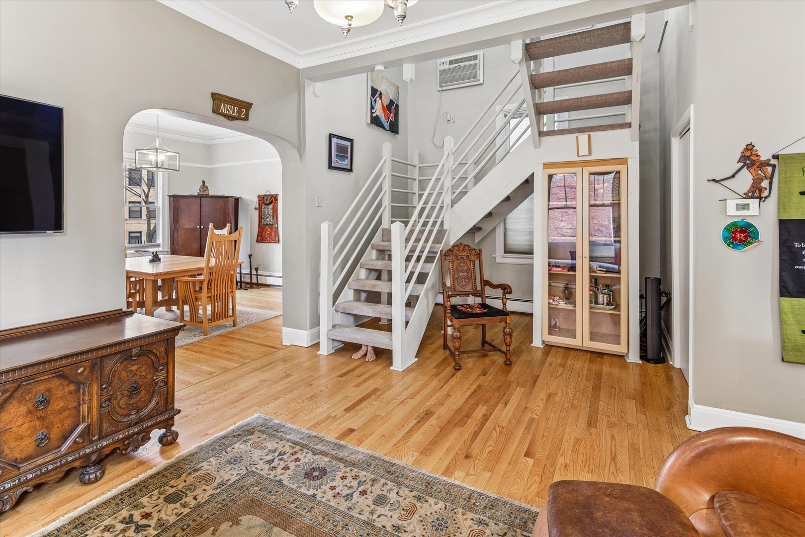 3135 N Seminary Street 1