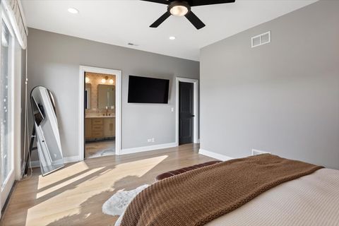 Tiny photo for 2463 W FOSTER Avenue #3, Chicago, IL 60625 (MLS # 12499479)