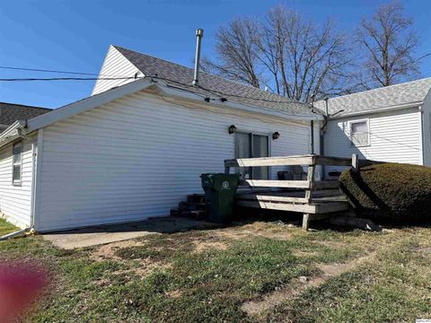 Tiny photo for 1930 Adams St, Quincy, IL 62301 (MLS # 12587633)