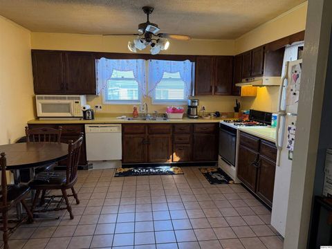 Tiny photo for 1930 Adams St, Quincy, IL 62301 (MLS # 12587633)