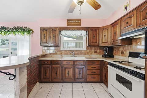 Tiny photo for 498 Gilbert Drive, Wood Dale, IL 60191 (MLS # 12661868)