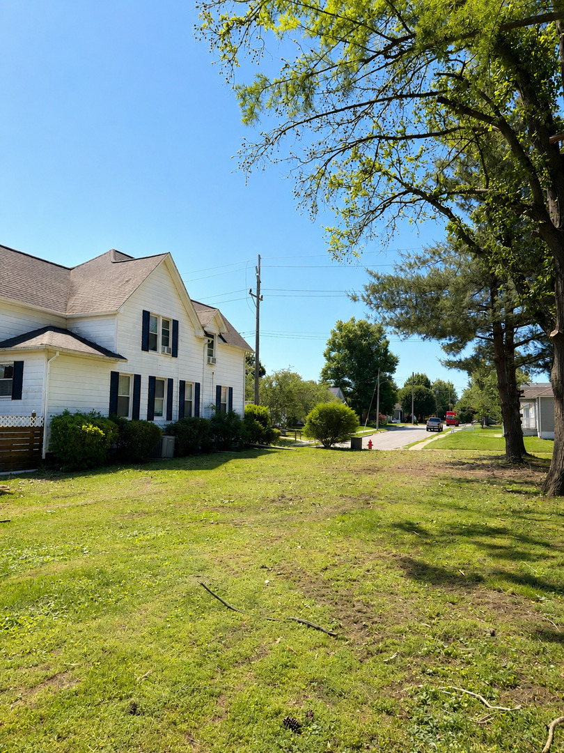 200 W McHaney Street W