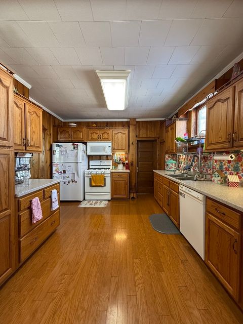 Tiny photo for 200 W McHaney Street W, Harrisburg, IL 62946 (MLS # 12558126)