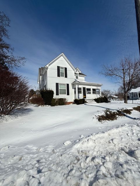 Photo of 200 W McHaney Street W, Harrisburg, IL 62946 (MLS # 12558126)