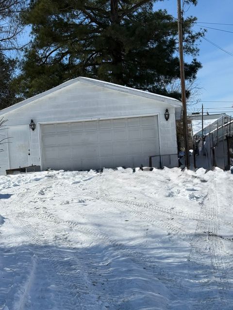 Tiny photo for 200 W McHaney Street W, Harrisburg, IL 62946 (MLS # 12558126)