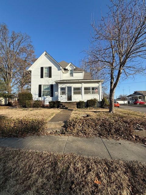 Photo of 200 W McHaney Street W, Harrisburg, IL 62946 (MLS # 12558126)