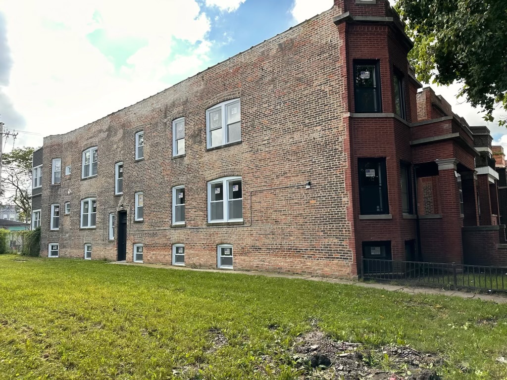 6331 S Elizabeth Street