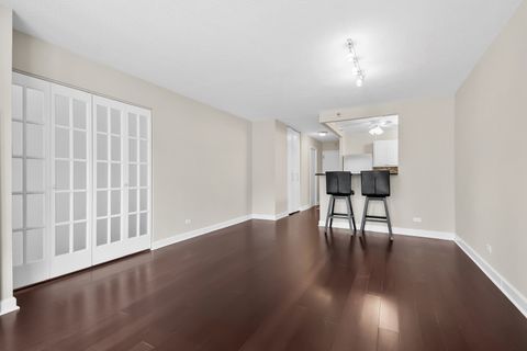 Tiny photo for 10 E Ontario Street #1004, Chicago, IL 60611 (MLS # 12590448)