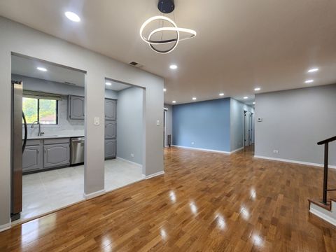 Tiny photo for 1044 Creekside Court #2B, Wheeling, IL 60090 (MLS # 12488051)