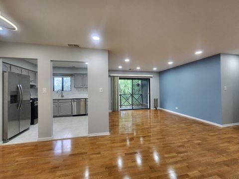 Tiny photo for 1044 Creekside Court #2B, Wheeling, IL 60090 (MLS # 12488051)