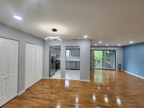 Tiny photo for 1044 Creekside Court #2B, Wheeling, IL 60090 (MLS # 12488051)