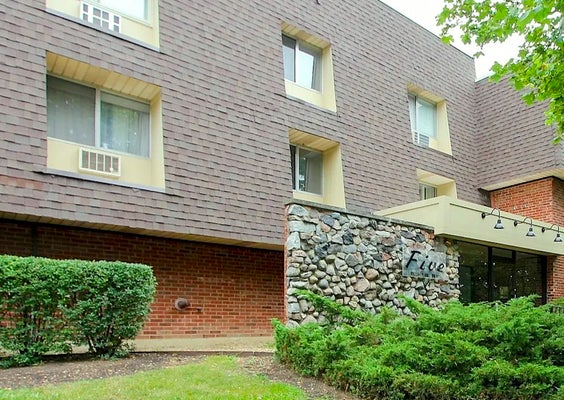 5 VILLA VERDE DR APT 108, BUFFALO GROVE, IL 60089 - Image ae0bc3353d800b0541b94ef8d2df9b4f/1345022307