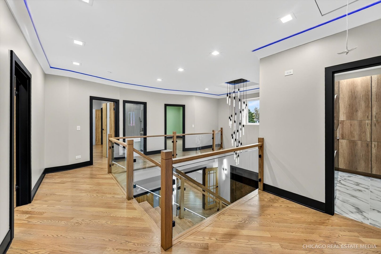 Downers Grove, Illinois 60516, United States, 4 Bedrooms Bedrooms, ,5 BathroomsBathrooms,Residential,Active,248400