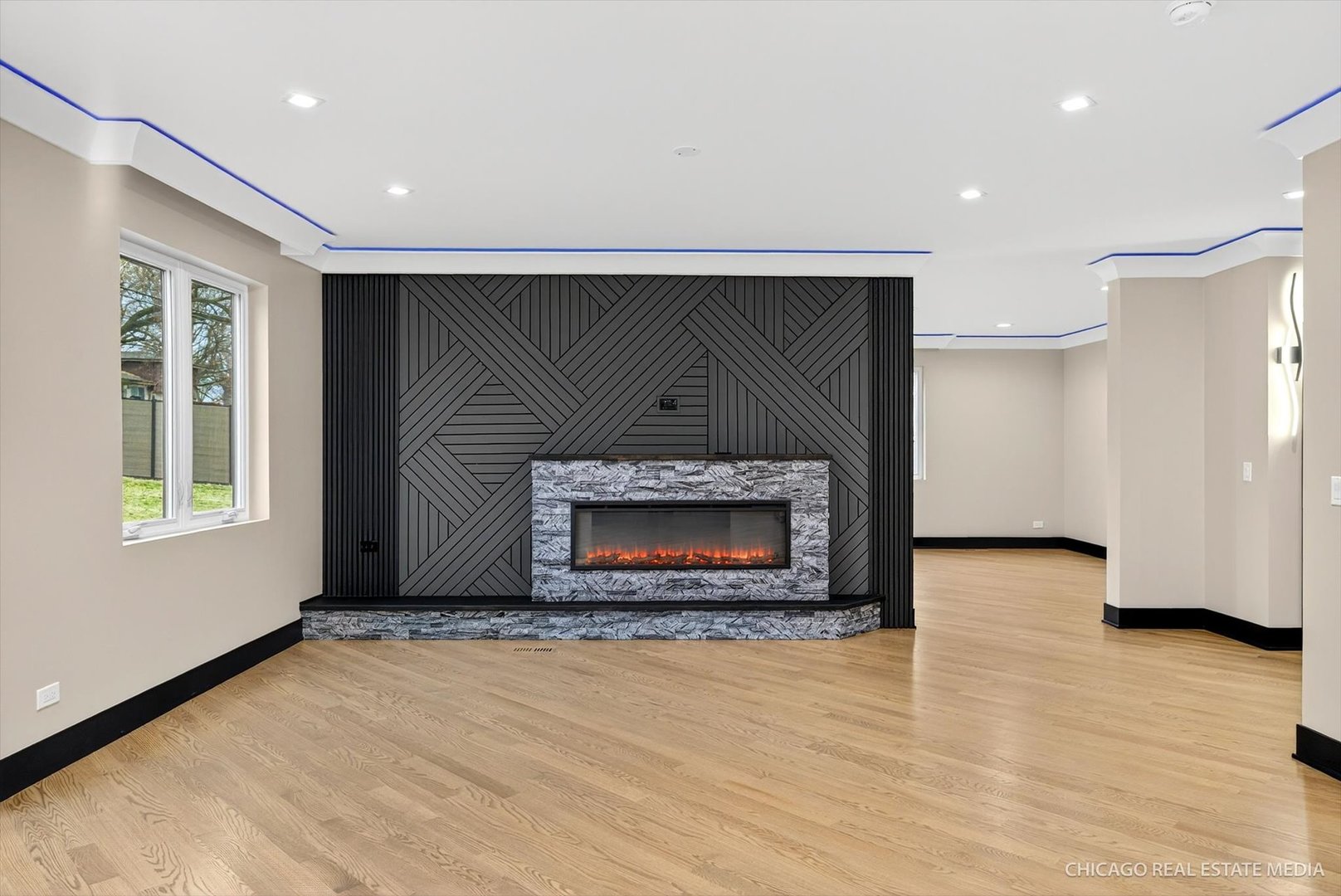 Downers Grove, Illinois 60516, United States, 4 Bedrooms Bedrooms, ,5 BathroomsBathrooms,Residential,Active,248400