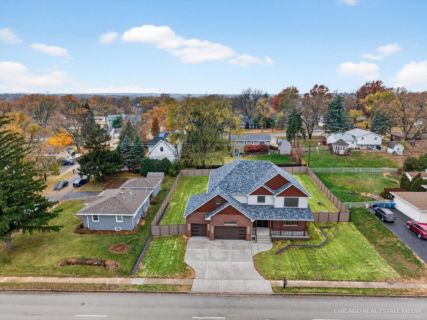 Downers Grove, Illinois 60516, United States, 4 Bedrooms Bedrooms, ,5 BathroomsBathrooms,Residential,Active,248400