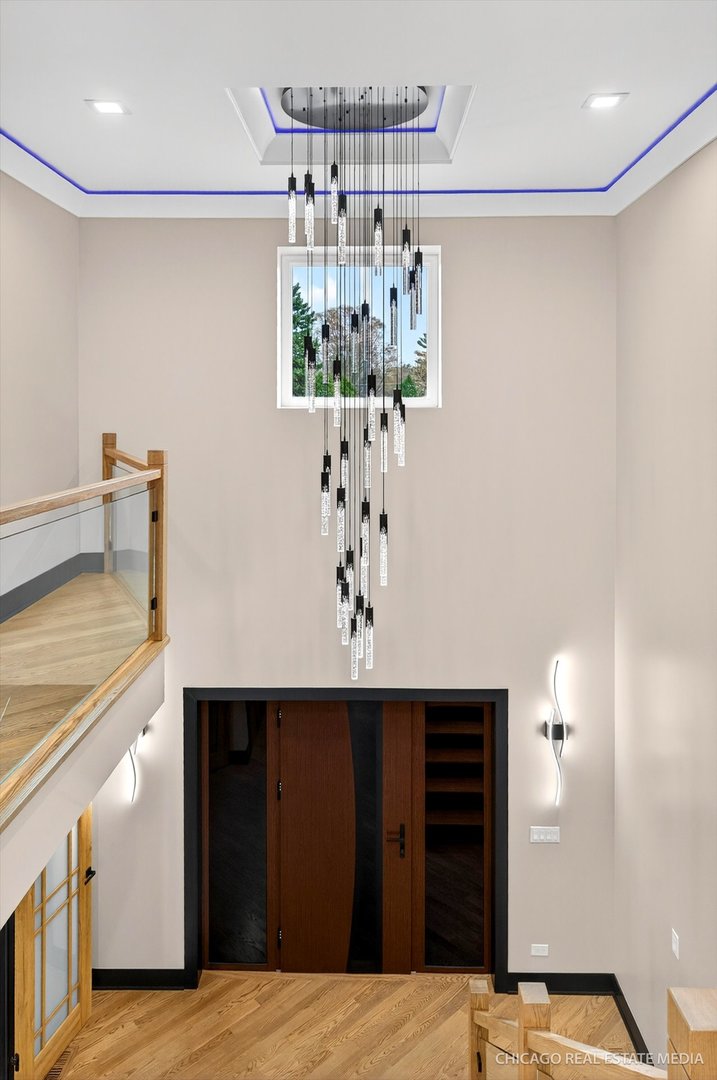 Downers Grove, Illinois 60516, United States, 4 Bedrooms Bedrooms, ,5 BathroomsBathrooms,Residential,Active,248400