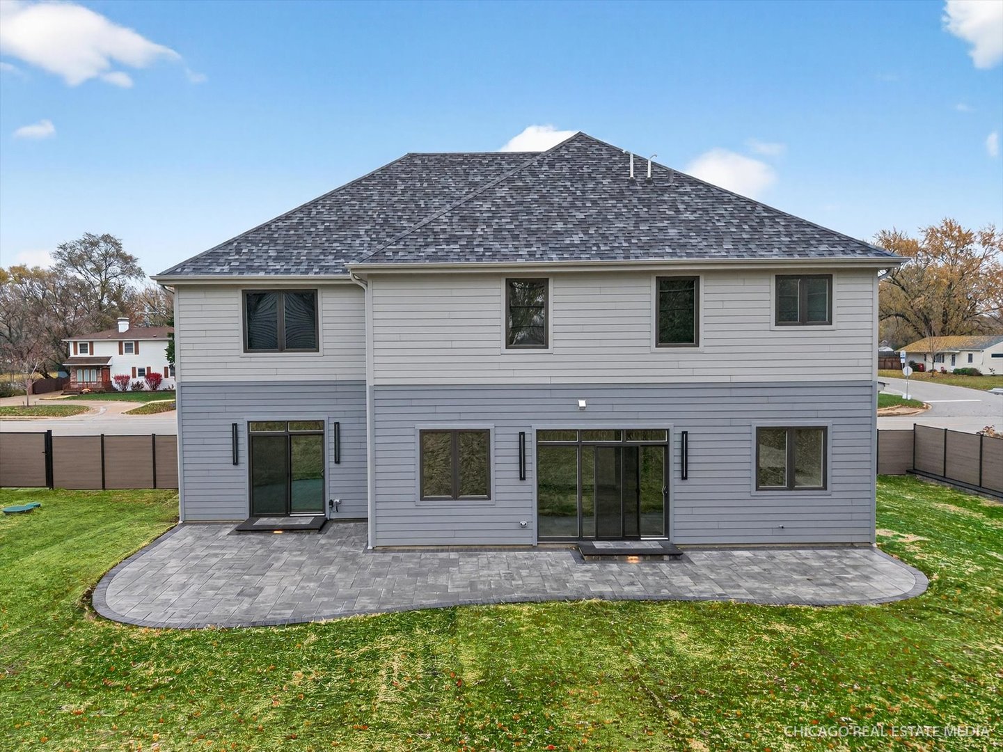 Downers Grove, Illinois 60516, United States, 4 Bedrooms Bedrooms, ,5 BathroomsBathrooms,Residential,Active,248400