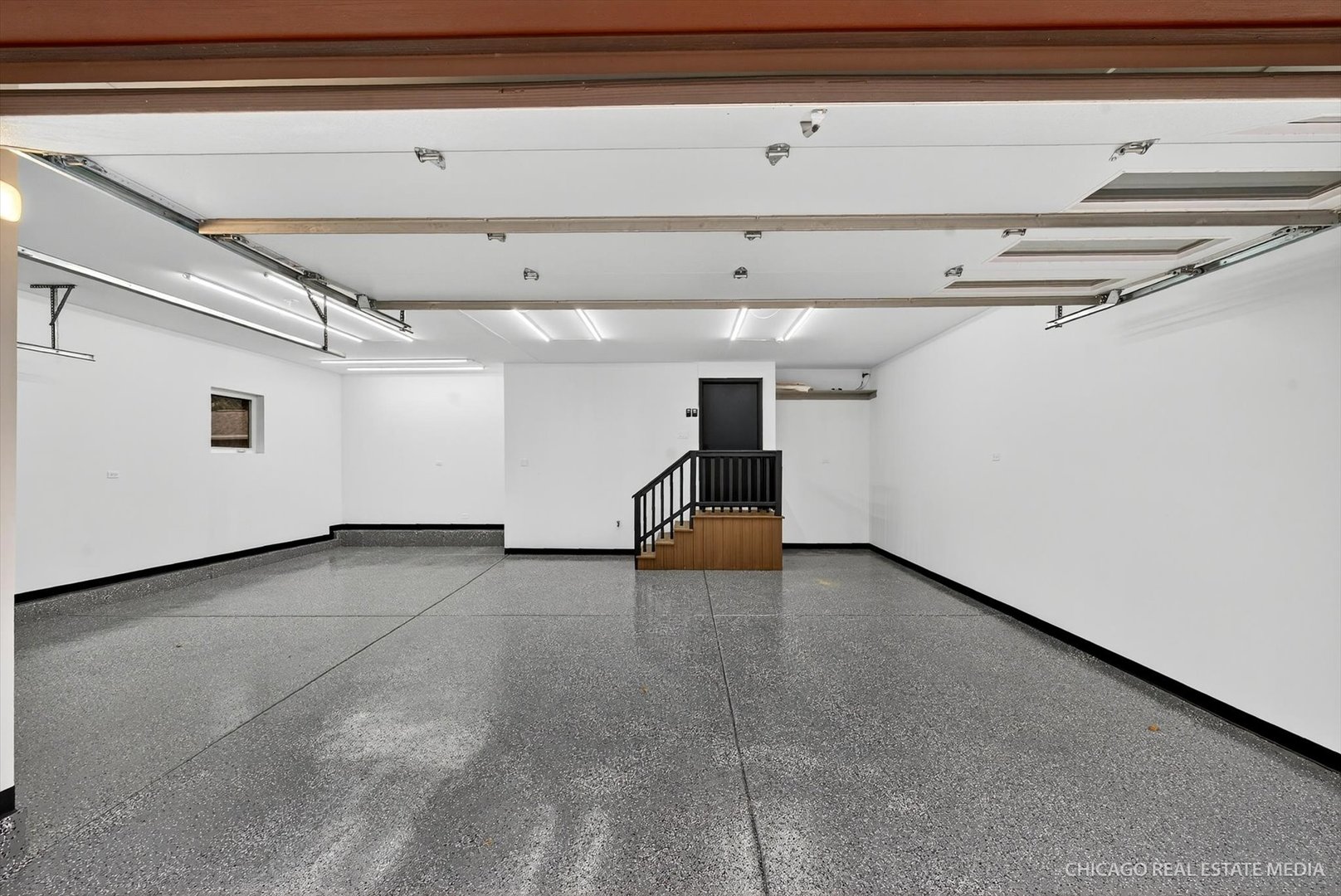 Downers Grove, Illinois 60516, United States, 4 Bedrooms Bedrooms, ,5 BathroomsBathrooms,Residential,Active,248400