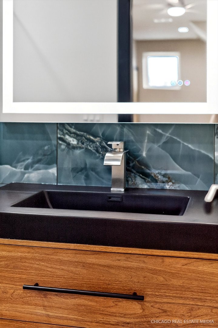 Downers Grove, Illinois 60516, United States, 4 Bedrooms Bedrooms, ,5 BathroomsBathrooms,Residential,Active,248400