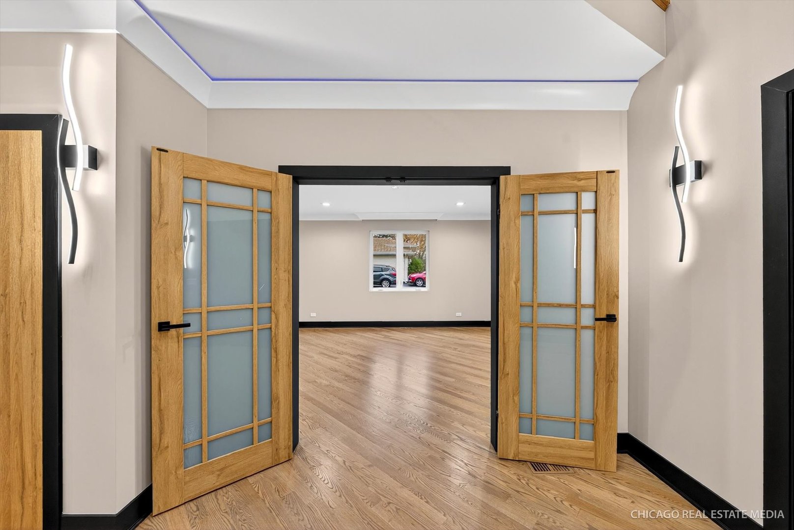 Downers Grove, Illinois 60516, United States, 4 Bedrooms Bedrooms, ,5 BathroomsBathrooms,Residential,Active,248400