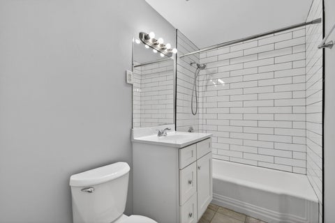 Tiny photo for 34 S Kensington Avenue #05, La Grange, IL 60525 (MLS # 12743419)