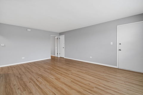 Tiny photo for 34 S Kensington Avenue #05, La Grange, IL 60525 (MLS # 12743419)