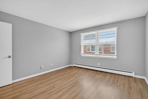 Tiny photo for 34 S Kensington Avenue #05, La Grange, IL 60525 (MLS # 12743419)