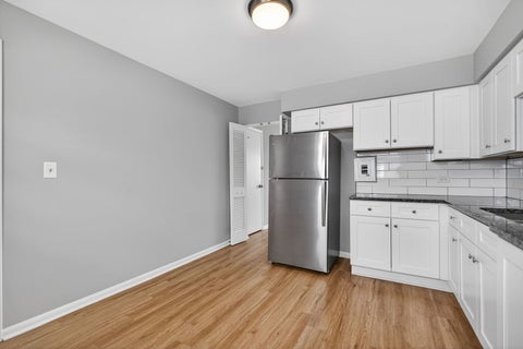 Tiny photo for 34 S Kensington Avenue #05, La Grange, IL 60525 (MLS # 12743419)
