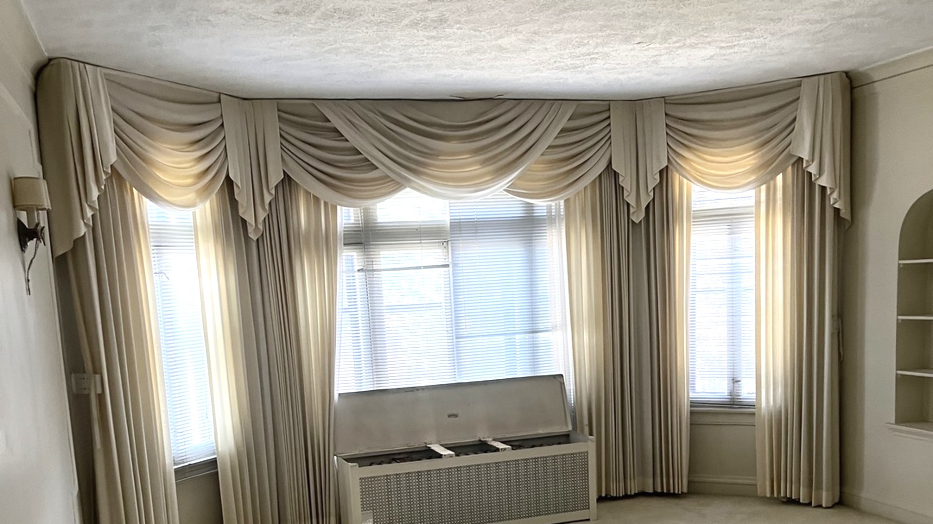 8135 S Prairie Avenue 2