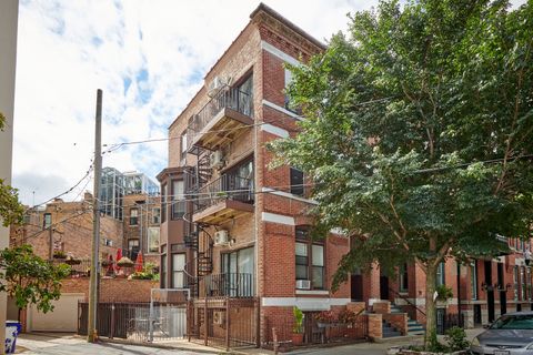 213 W Wisconsin Street Chicago IL 60614