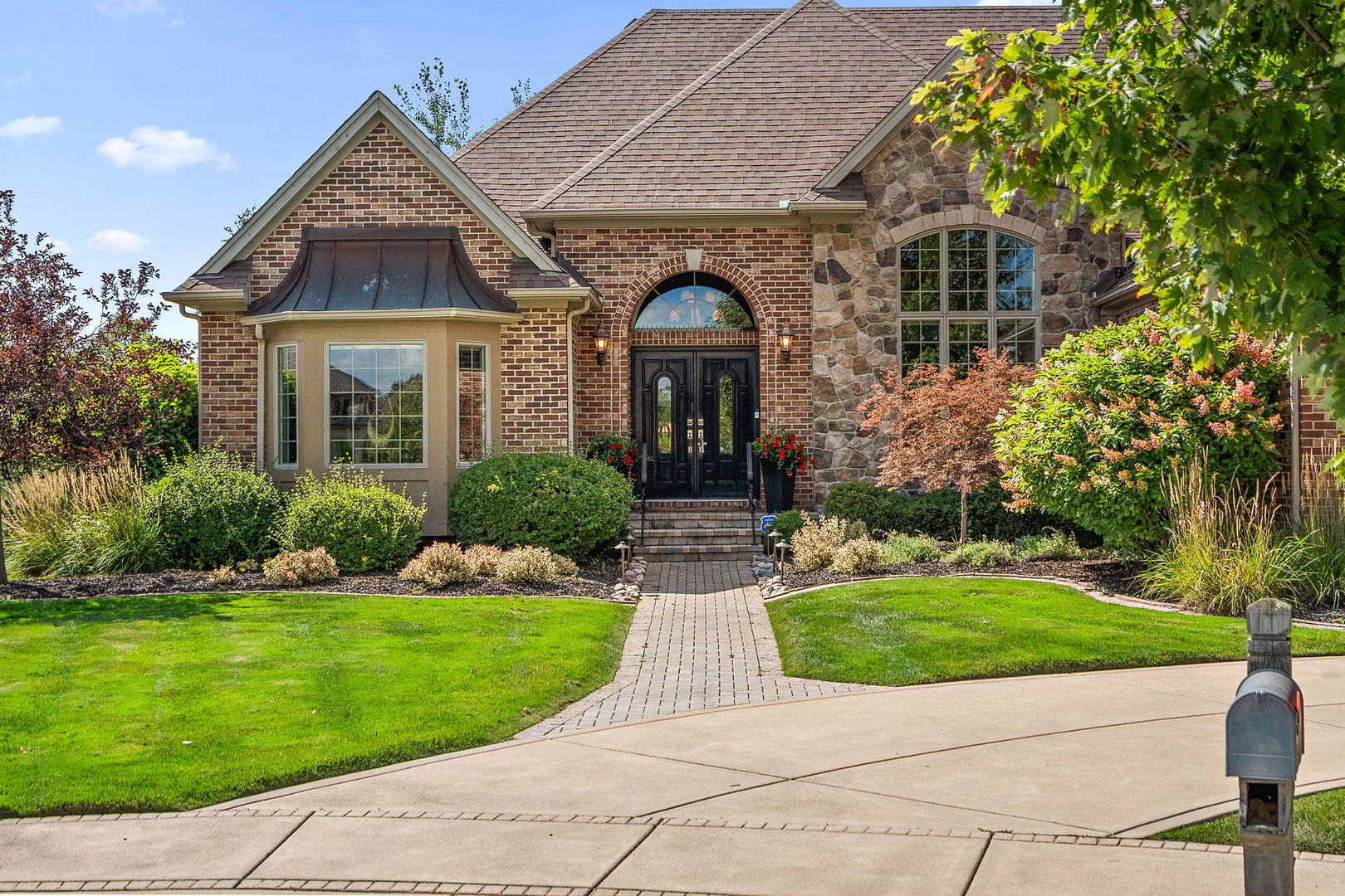 1106 Kensington Court